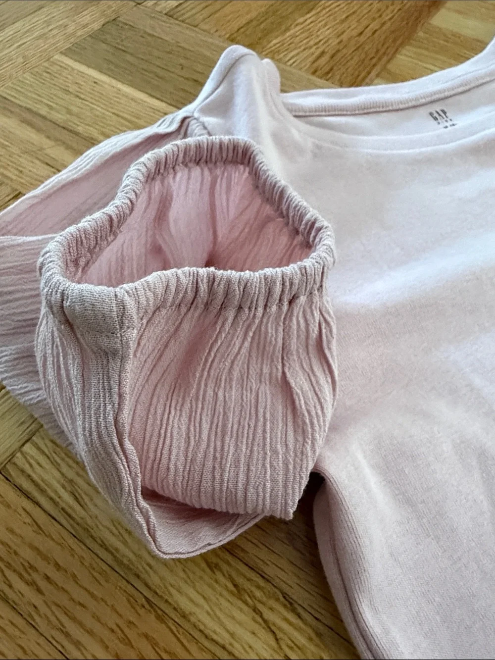 GAP Puff Sleeve Light Pink Top / Tee - Girls Size Medium (8)